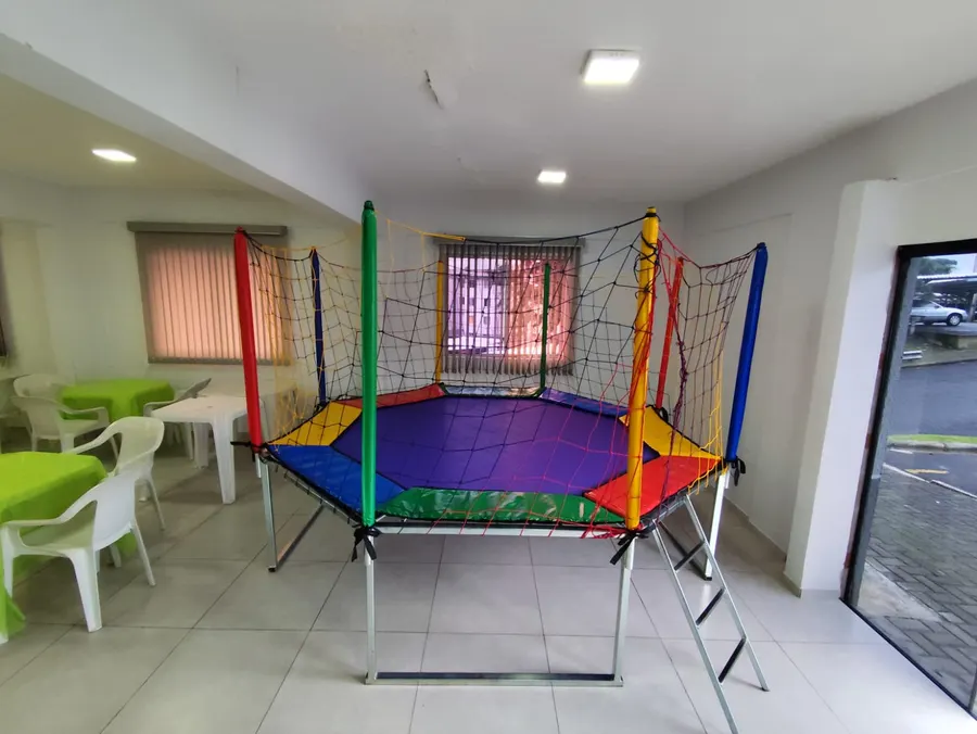 Cama elástica RD Garcia montada em festa